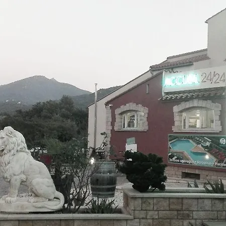 Le Neoulous Hotell 2*