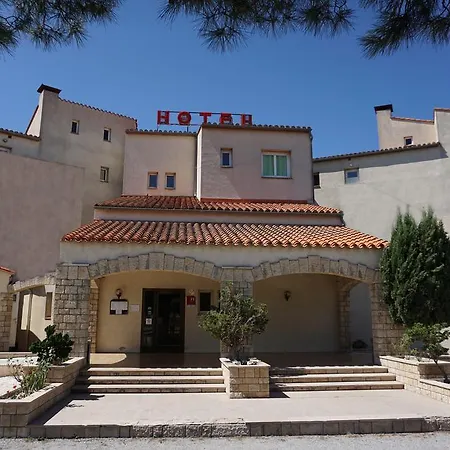 Hotel Le Neoulous 2*