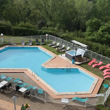 Le Neoulous 2* Le Boulou